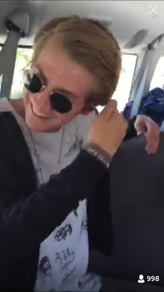 xom_chom's tweet photo. @thefooomusic @INTSonyMusicJP #FoooToJapan
Periscopeだけじゃ足りないよ😭
早く会いたい😭
受験生やけど来日するなら勉強道具捨ててでも会いに行きます😭 https://t.co/vKW6ltfmhX