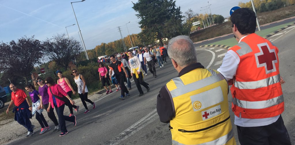 CruzRojaRioja's tweet photo. Hoy Marcha @aspacerioja, encontrarás nuestras 🚑 y voluntarios a lo largo del todo recorrido #PreventivosCruzRoja https://t.co/1lJmmZqZFr