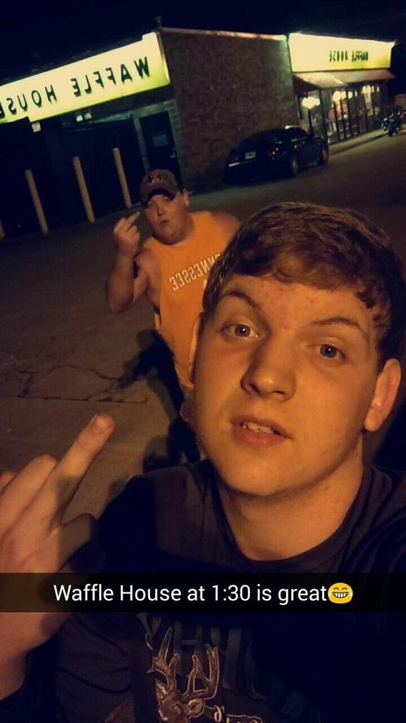 Casey21_25's tweet photo. My fat mothafuckaaaa!😂 https://t.co/jETWcHpmJo