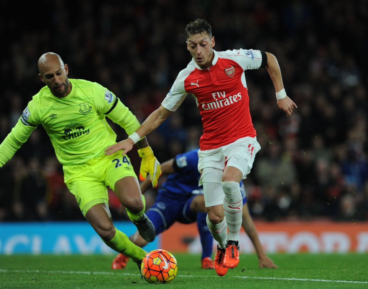 Arsenal's tweet photo. Morning all and congratulations to @MesutOzil1088, your #AFCvEFC man of the match https://t.co/2pRCFpeXC7