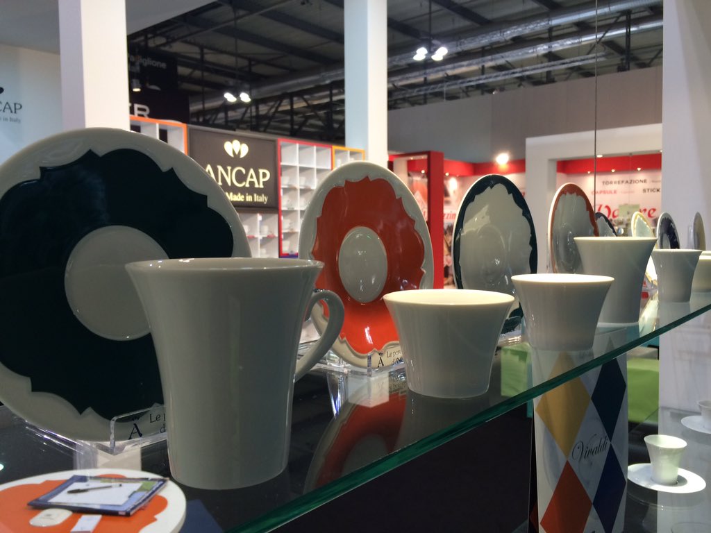lisahfitz's tweet photo. Love orange! #ancap @HostMilano @FieraMilanoSpa @ASID #ASIDIDCMilan @IDCanadaTweets #hospitalitydesign https://t.co/eyeGuQMOz4