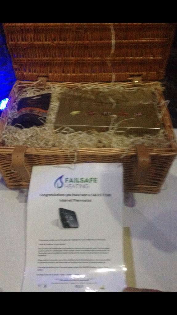 FitFactoryAbc's tweet photo. Massive thank you to Failsafe Heating for their support in donating a brilliant raffle prize 👋🏻👋🏻👋🏻 #over£4kraised https://t.co/FY4KsKFEZw