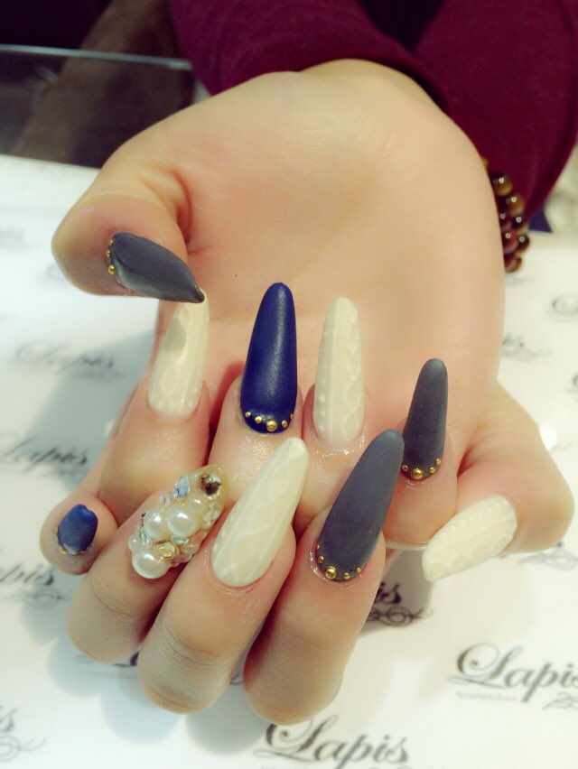 かとみか 加藤美佳 New Nail 今回もlapisさんでやってもらいました マットでニット柄 おちついた色で久々長いよ 担当してくれたなつみさんとのお話も楽しかった お得なクーポンもブログにて前回今回のラピス ネイルの記事にもあるから してね かとみか 加藤美佳 New Nail 今回もlapisさんでやってもらいました マットでニット柄 おちついた色で久々長いよ 担当してくれたなつみさんとのお話も楽しかった お得なクーポンもブログにて前回今回のラピス ネイルの記事にもあるから してね