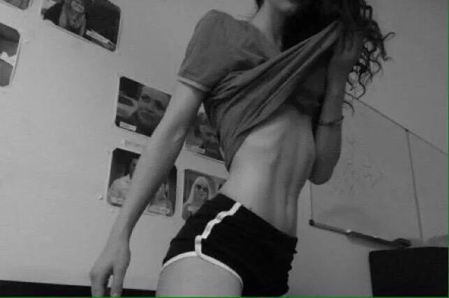 weightlessthin's tweet photo. #morning #thinspo to remind me of my goals https://t.co/ee8TtZidTH