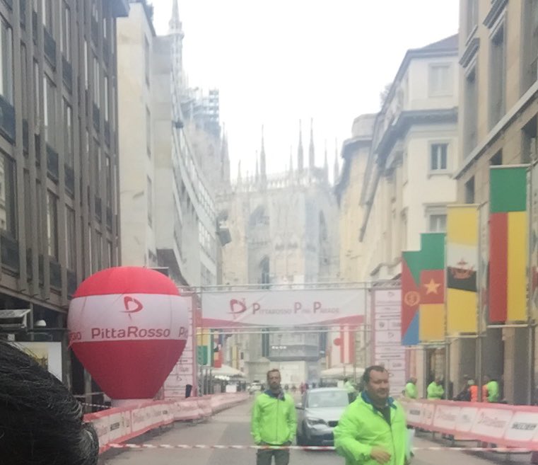 steflebechec's tweet photo. En avant ! Belle course pour une cause necessaries  #pinkparade https://t.co/nwgXZtmk6L