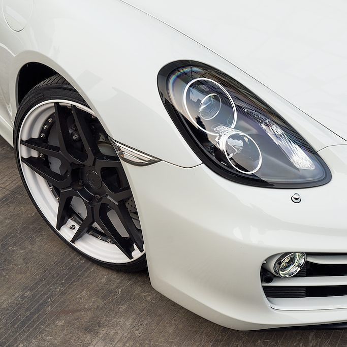 Being different 👓
#hawknpoke pic by @winstonjauri 
#PORSCHE #CAYMAN #EIBACH #BCFORGED