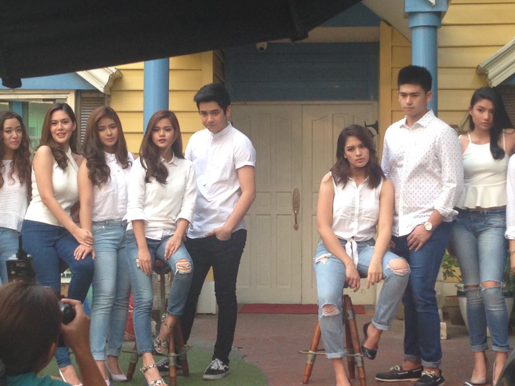 MariShuaOFC's tweet photo. © @iPayti  PBB ALL IN CLASS PICTURE, MISS YOU MARISHUA 😍 @MARSTELLARACAL @iamjoshuagarcia https://t.co/V8nzhtnTgQ