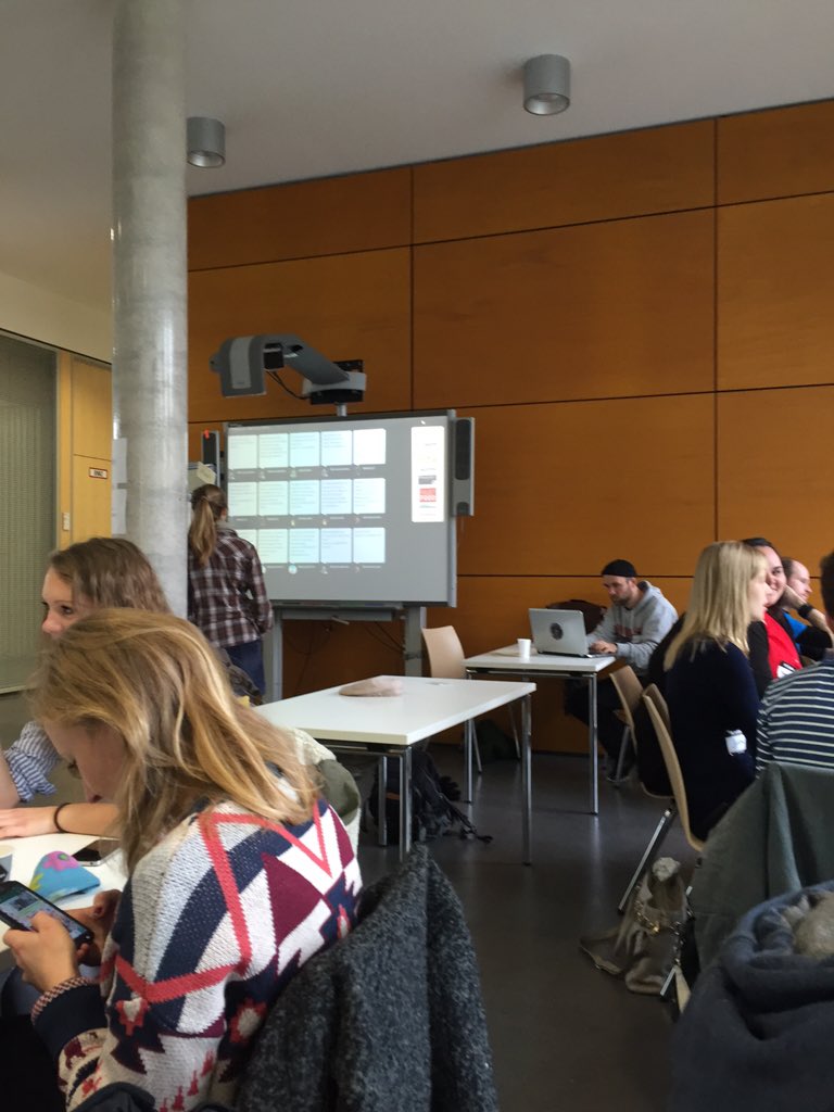 rDentSays's tweet image. Huiiii Twitterwall! #bcef15 #rekursion