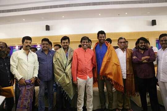 KarthiFC's tweet photo. Team #PandavarAni 💪 https://t.co/mCmxUtLdUQ