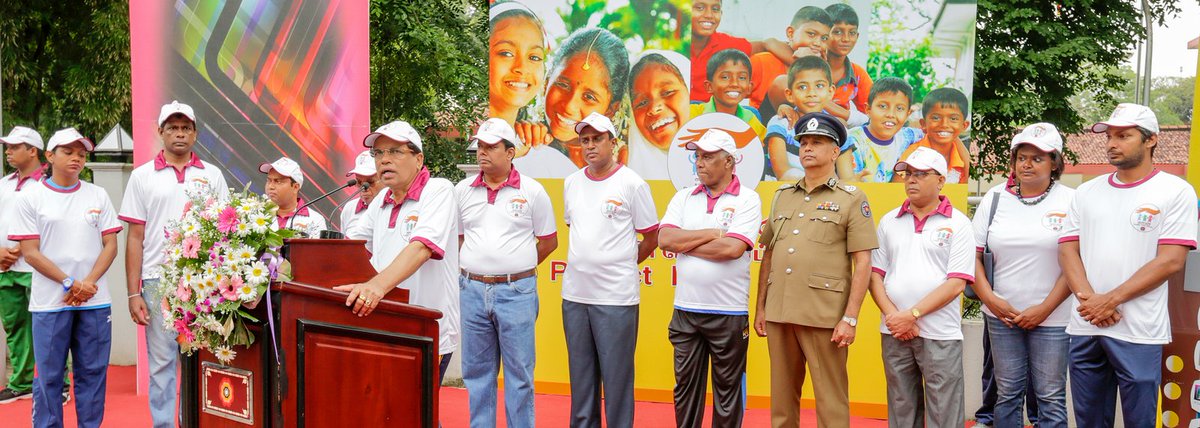 MaithripalaS's tweet photo. At the @PanamenSurakimu walk for child protection with @rupavahinitv, @KumarSanga2 &amp; Hon. Gayantha Karunathilake. https://t.co/MV5rlMic3z