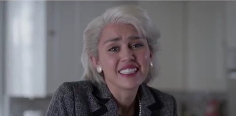 kylespencer1999's tweet photo. The day Miley leaves Wayne...#smilershatewayne https://t.co/0HDlLYUgtS