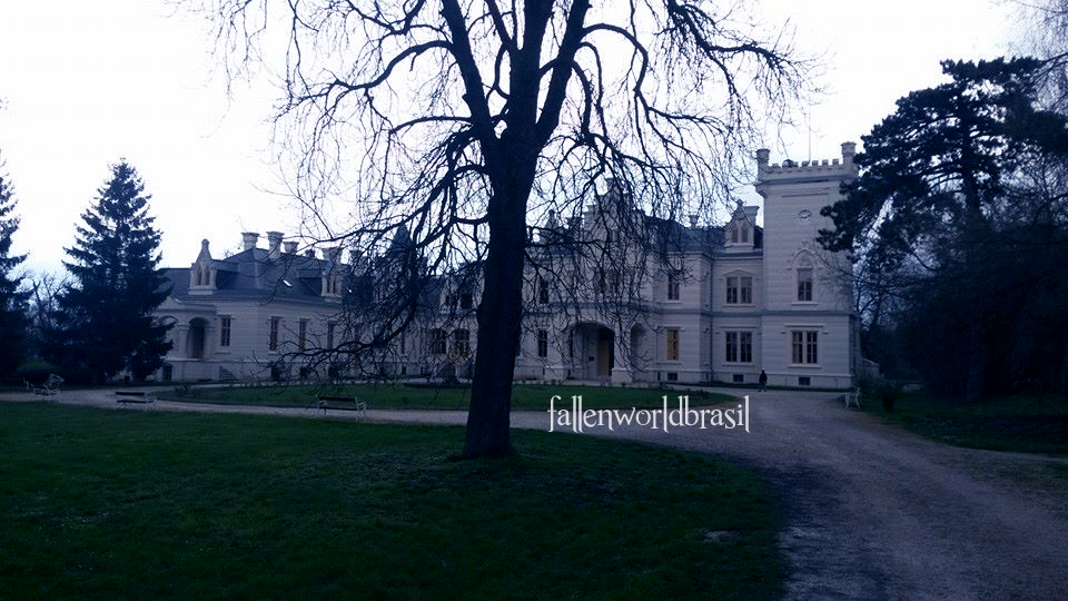 dailyharrisonbr's tweet photo. Fotos do set de "Fallen" via @FallenWorldBR. #HarrisonGilbertson #FallenCast #FallenMovie #LaurenKate #CameronBriel https://t.co/NvWWYZdTKi
