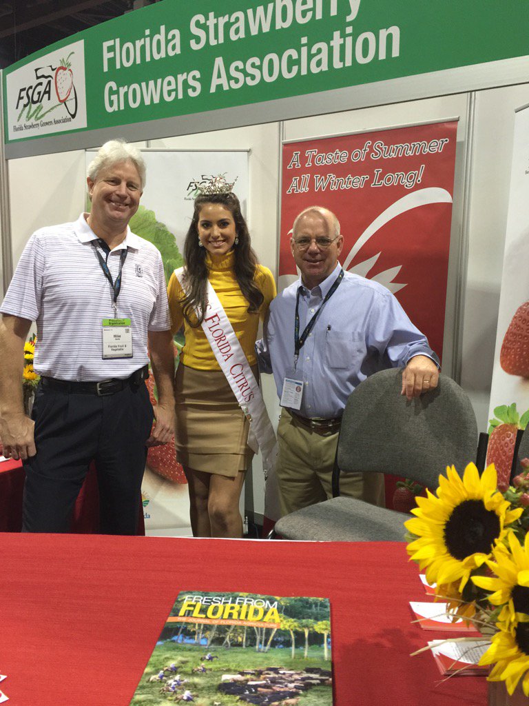 flstrawberrysue's tweet image. Welcome to day two of #FreshSummit #missfloridacitrus #ffva