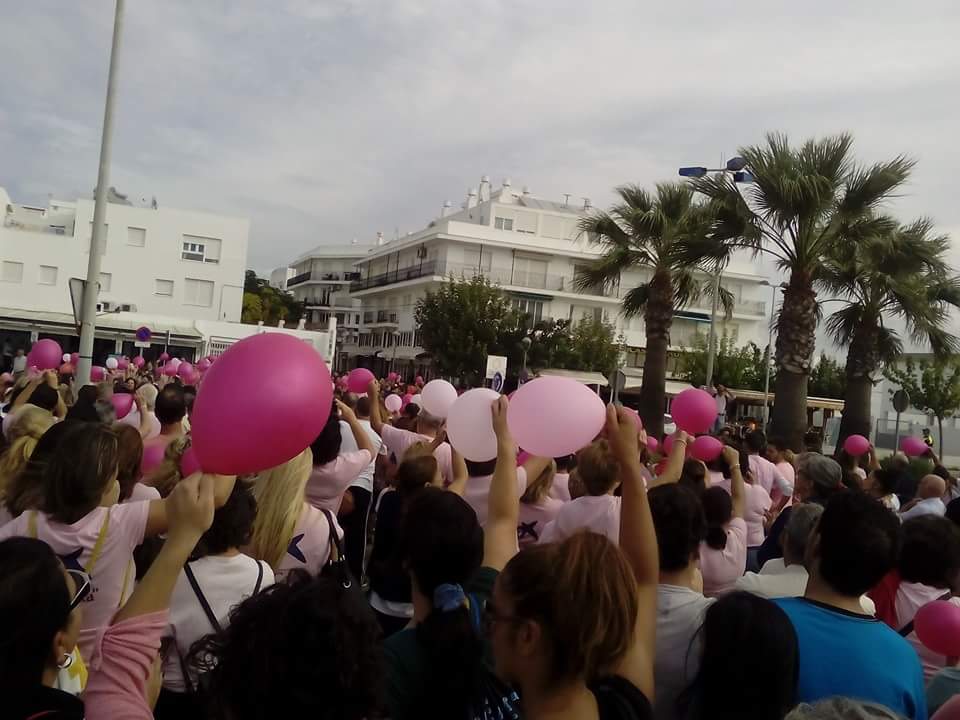 psoeconil's tweet photo. Hoy acompañamos a la Asociación Conil Contra el Cáncer #UneteAlRosa #25Octubre #ConilContraElCancer https://t.co/o4QjSyIyJK