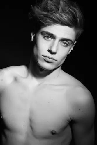 Ian Storm. tweet media