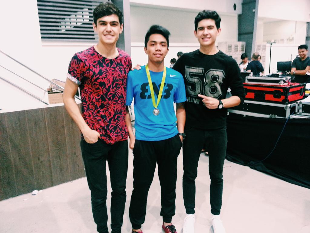 topelowkeey's tweet photo. Hey @PerkinsTwins , Thank you. π Ikaw na πΆ #smartplayitforward https://t.co/3qxVf098es