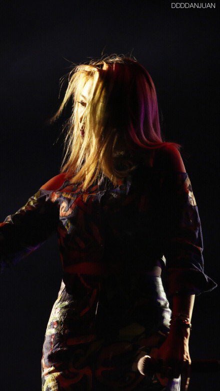 BoraUpdates's tweet photo. [PICS] 151024 #SISTAR #BORA @ ACC Concert in Shanghai Cr. As Tagged | #씨스타 #보라 https://t.co/SrfGjVUBna