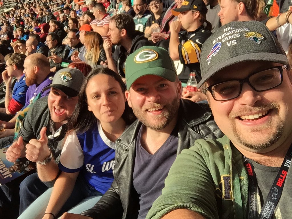 orange_drew's tweet photo. #nfluk https://t.co/00WEzSXeKl