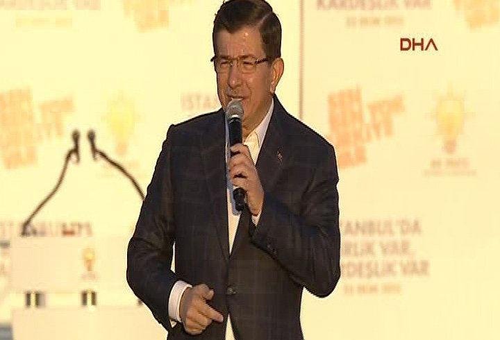 cnnturk's tweet photo. Başbakan Davutoğlu: "HDP kadar samimiyetsiz bir siyasi oluşum daha gelmemiştir"  https://t.co/mKTsJ0uicd https://t.co/lacpaIm78r