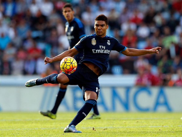 RealGomezRM's tweet photo. Casemiro: "Me están dando mucha confianza y quiero seguir trabajando para triunfar en el Real Madrid". #genius https://t.co/pLNqosxUki