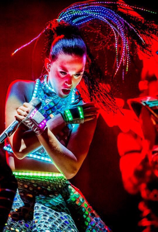 ManuelM's tweet photo. Feliz cumpleaños Kathy perro #31 #HappyBirthdayKatyPerry  te amo @katyperry https://t.co/NK3ku0Lrtf