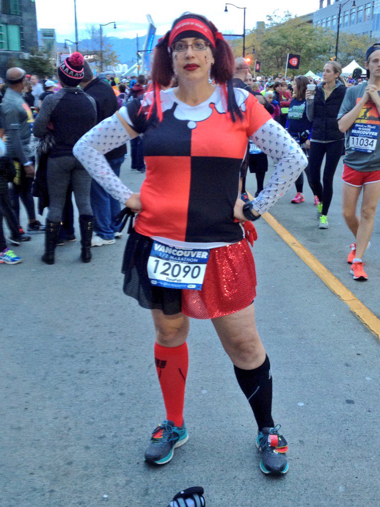 crantina's tweet photo. Harley Quinn is ready to rock #RnRVAN #runrocknroll #rocknblog #chasethisskirt #cepcanada #bondiband https://t.co/eLAZ4wBPr2