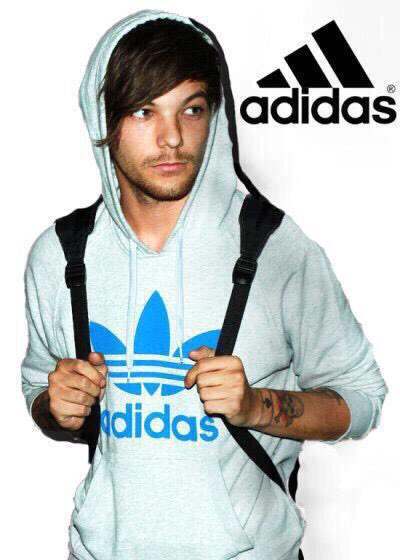 StrawberySpliff's tweet photo. Suis-je la seule à penser que Louis devrait finir mannequin à Adidas durant le break ? #EМABiggestFans1D https://t.co/2NjvddesCK