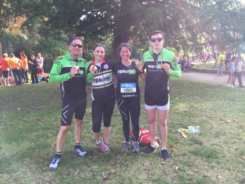 r30rob's tweet photo. So proud of @abbie1310 finishing her Venice 10k. Had my ass kicked by @Jasper_135 as well @RGA_RTLondon #backtotrain https://t.co/aXHzBQX93V