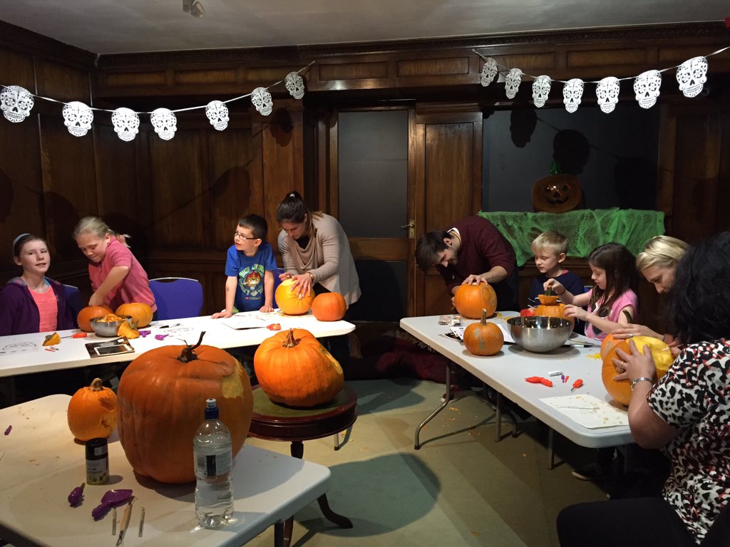marthanddaisys's tweet photo. Fab pumpkin workshop yesterday @marthanddaisys .. https://t.co/XMV47zmaFV