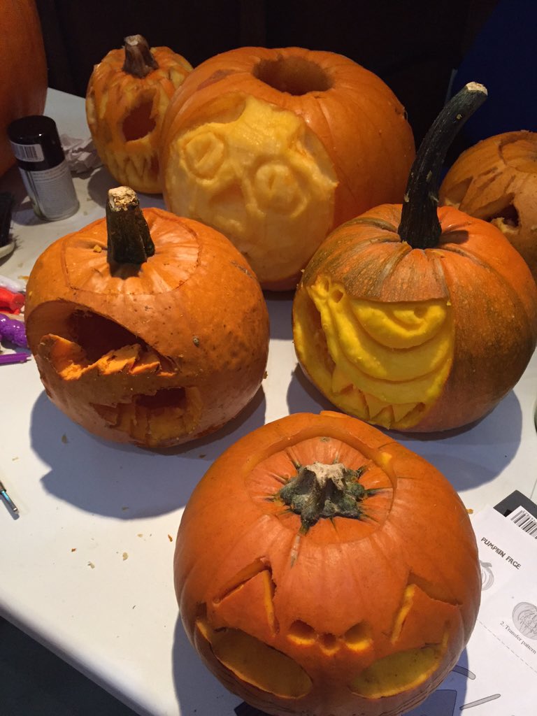 marthanddaisys's tweet photo. Fab pumpkin workshop yesterday @marthanddaisys .. https://t.co/XMV47zmaFV