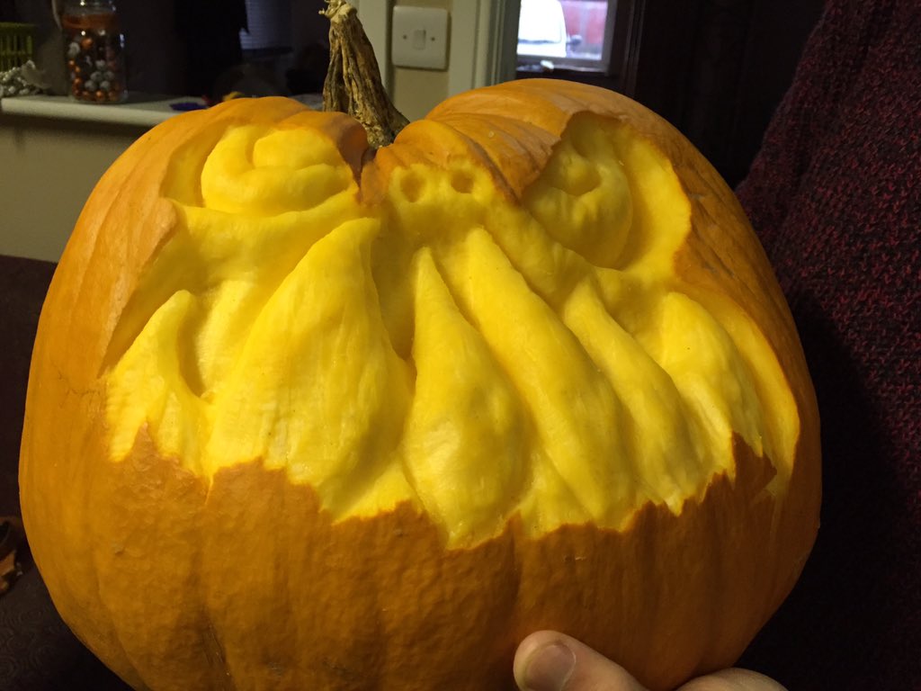 marthanddaisys's tweet photo. Messy fun for Halloween ..... 😆😆#Halloween #pumpkin # BurgessHill #creative #fun https://t.co/ZBHid4FCk7