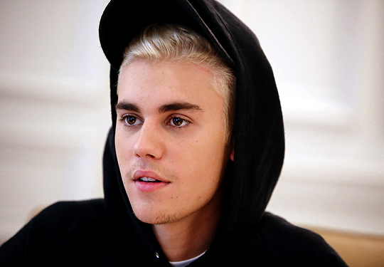 secutebelieber's tweet image. VOTE LIKE CRAZY

#EMABiggestFansJustinBieber