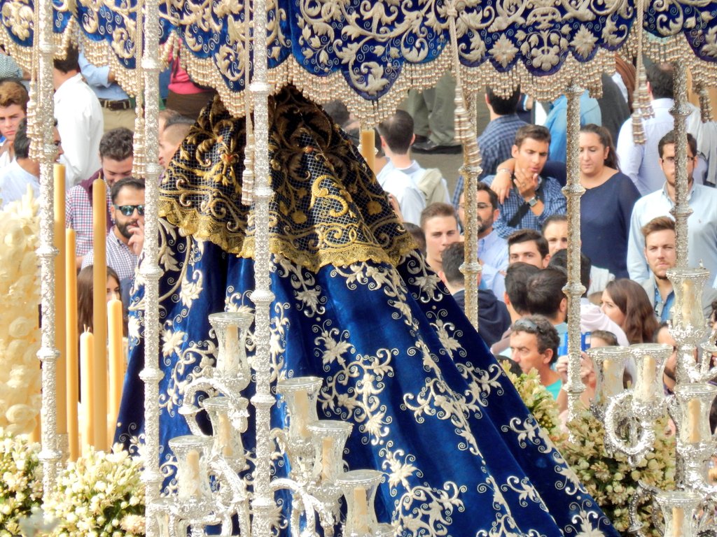 Nataliald27's tweet photo. "@Marta_GBM: Increíble lo vivido ayer.. Sevilla a Tus pies
#Hiniesta450Aniversario https://t.co/ERwuf4WK1k"