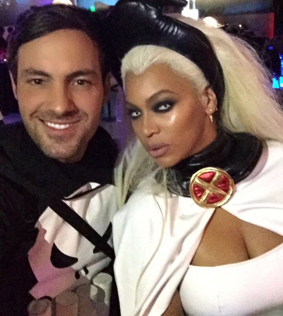 BeyonceDiario's tweet photo. Beyoncé se disfrazó anoche de Tormenta para la fiesta de cumpleaños de Ciara 🎃🌩 https://t.co/uCum659tY6