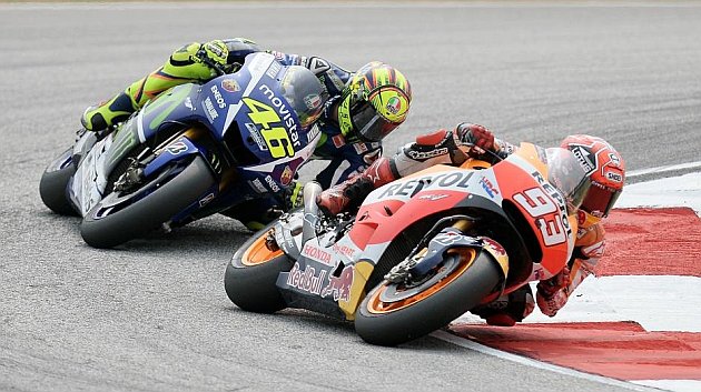 marca's tweet photo. Rossi: "Márquez me ha hecho perder el campeonato" https://t.co/d85mYGHLGm #MotoGP https://t.co/sc3HHhx1r3