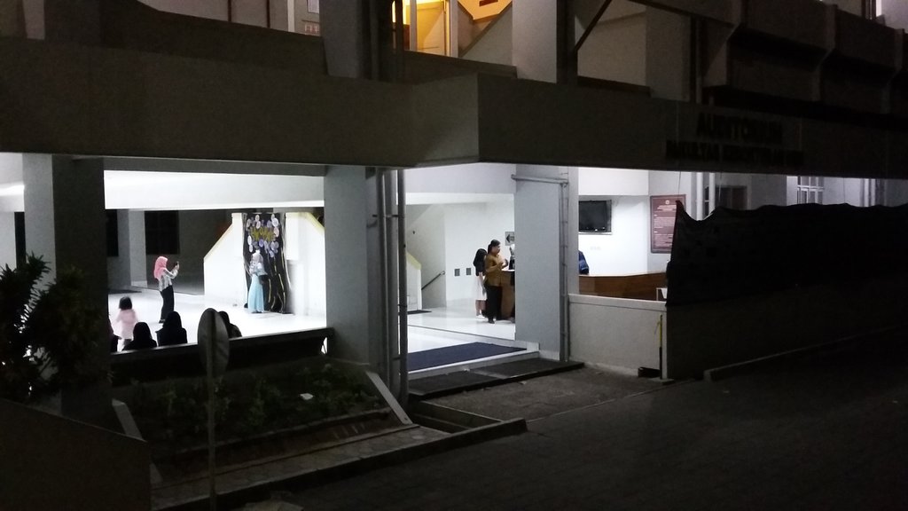 Penasaran apa yg ada didalemnya, dateng bro!!! #Psikobrate2015 #psikophoria2015