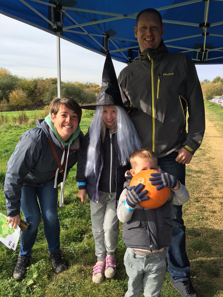 TeamActivPlus's tweet photo. @1kellysmith1 &amp; family ready to hunt monsters #ScreamActiv https://t.co/ATYzCSk9C1