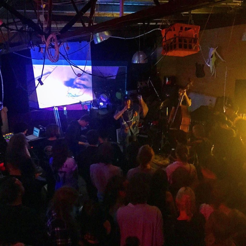itspapafire's tweet photo. Mæn at Spaceport 2,
Saturday 24 October 2015.
#spaceport2 #independent #music #underground #sydney
So much more … https://t.co/8SsrrsqlOT