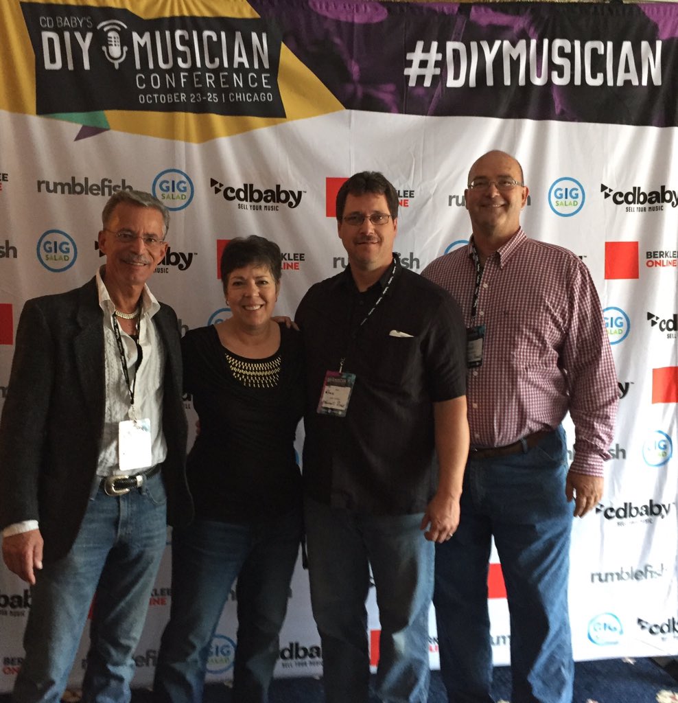 TrumansRidge's tweet photo. Phenomenal time amazing people! #diymusician https://t.co/MkBLxSALy6