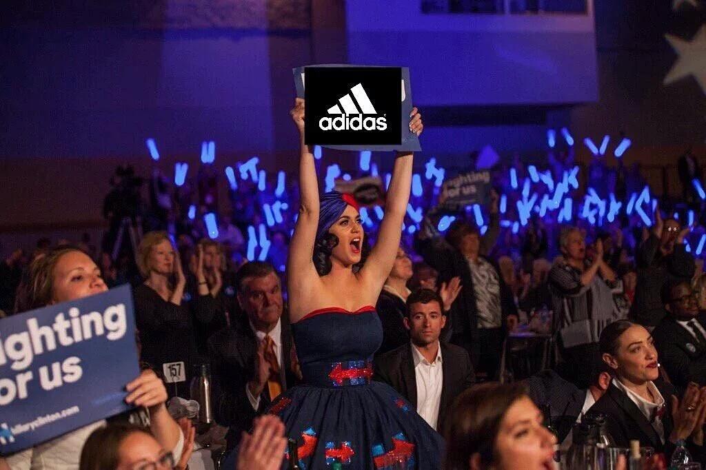 katyvenezuela1's tweet photo. Ya tiene 31 nuestra perry #katyperryTNT #happybirthdaykatyperry #hbkatyperry #happydaykatyperry https://t.co/rTneyUqqDd