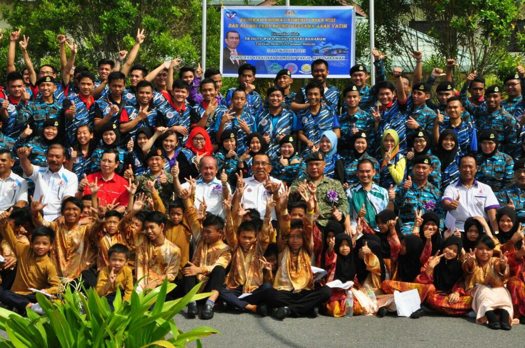 officialbskn's tweet photo. Prg Khdmt Komuniti #BSKN Miri, Sarawak bsama Alumni PKBN Brunei dihadiri YB @mjoharibaharum , @kp_jlkn , @MZul2677 https://t.co/SDM6Y6uB07