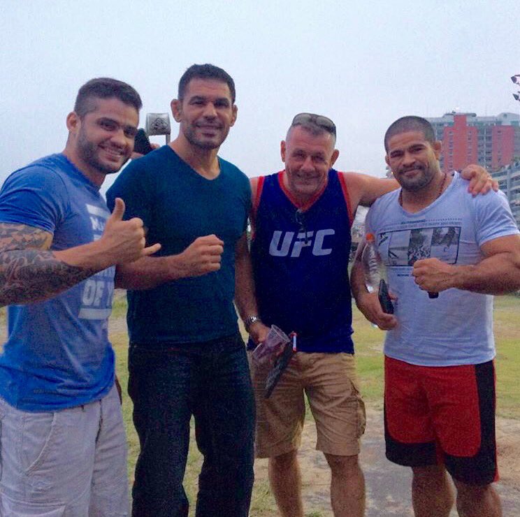 ToquinhoMMA's tweet photo. #MMALife #VidaDeLutador https://t.co/XlLDZhOC4E