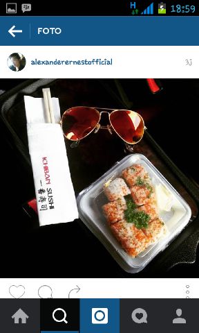 AlexErnestAsia's tweet photo. From one my fans #alexer  qiqy. thank you for sushi . https://t.co/XSKcoXFENZ