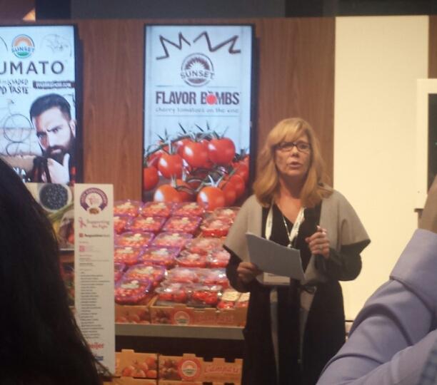 AugustineIdeas's tweet photo. Our own Margo Robinson emceeing the Pink Ribbon Produce awards at @pma https://t.co/HHvpQsy9El