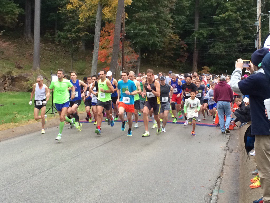 dbrownala's tweet photo. And they are off @AmericanLungPA @PennMedicine @tevapharm #radnorrun https://t.co/0ZvPXgv5UH