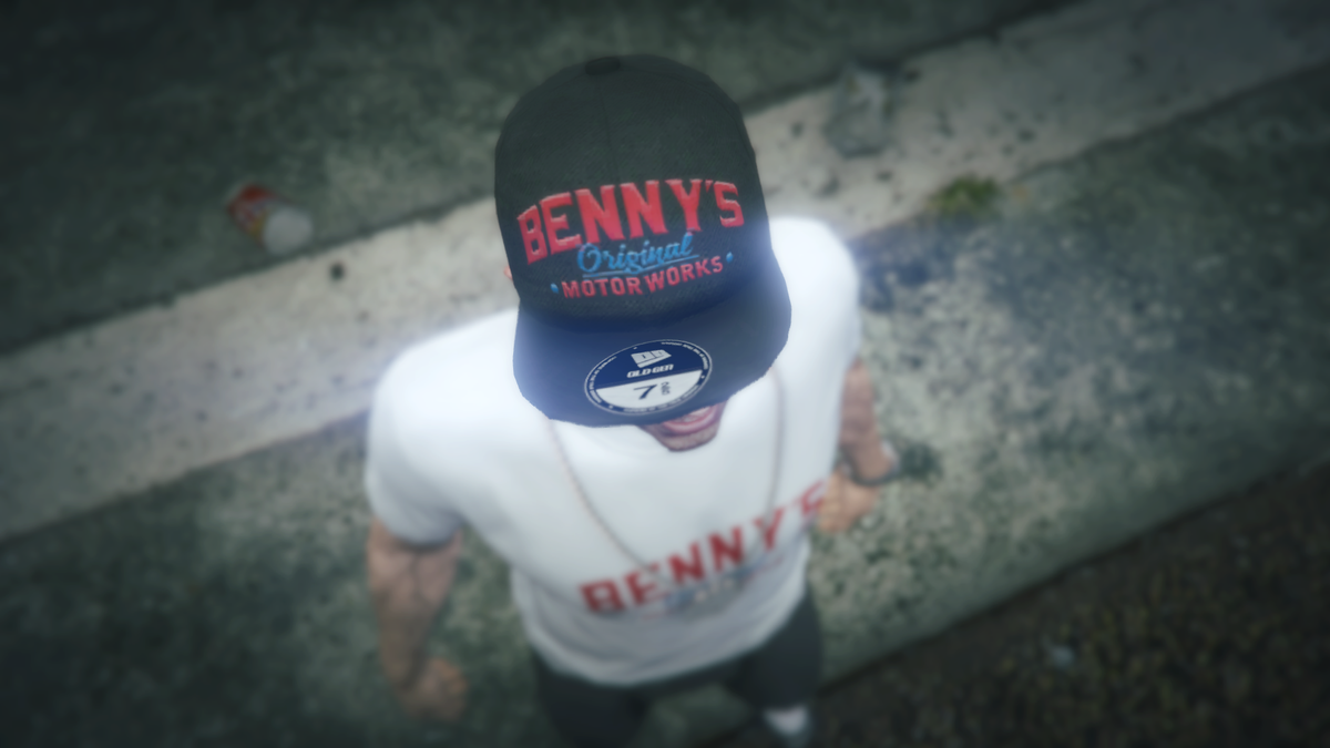 GTAGFX's tweet photo. Log into #GTAOnline Today to receive your exclusive 'Benny's Fitted Cap'. #GTAV #LowriderUpdate @RockstarGames https://t.co/n3frn2i3PD