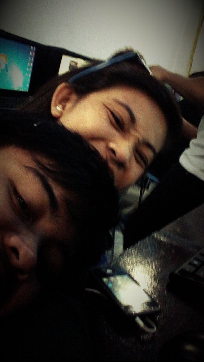 DanielEvangel20's tweet photo. Hehehehehe sinu mas pogi? xD @zaril_24 https://t.co/G8HXhp2R5x