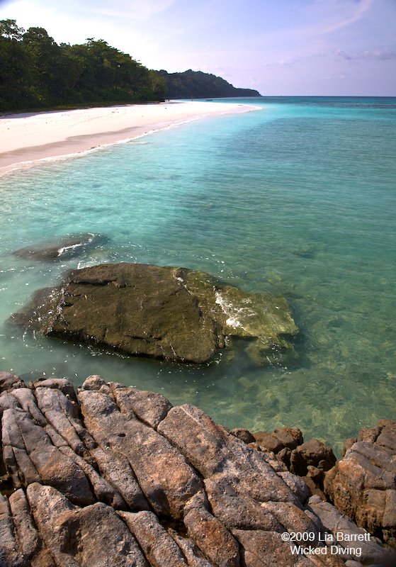similans's tweet photo. The scenery is amazing here, hope to see you soon! #similanislands @similans https://t.co/UICZ9nInPX https://t.co/avfPm9nd7k