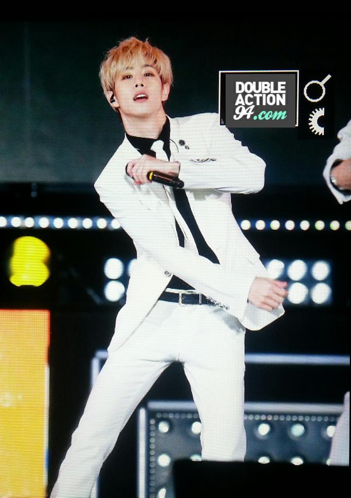 doubleaction_94's tweet photo. 151025 인기가요 제주특집 #GOT7 #MARK https://t.co/CkTeoU507Y