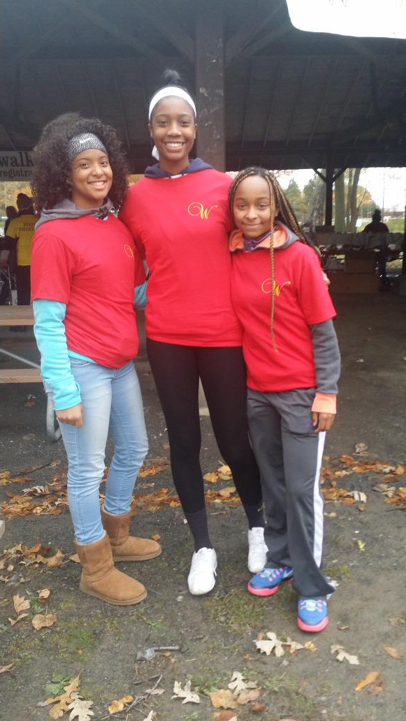 accessbyrose's tweet photo. Love these girls! #Buildingabetterworld #Girlswithpride  #makingeverywomanandgirlcount    #wfgv5k https://t.co/zdOj5OJZFq
